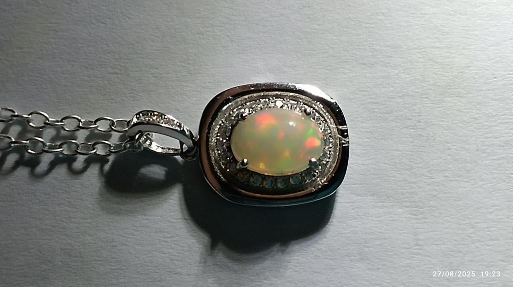 Pendentif en argent massif avec opale naturelle d'Éthiopie, Neuf, Enlèvement ou Envoi, Avec pierre précieuse, Argent
