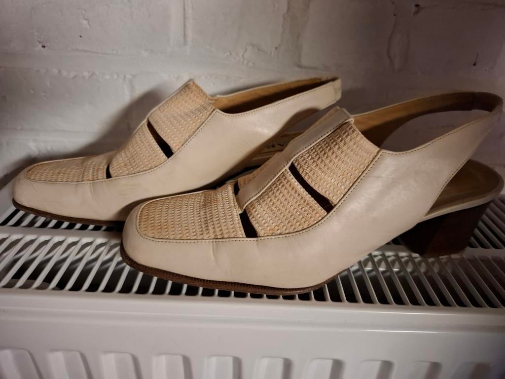 Damesschoenen en sandalen, Enlèvement ou Envoi, Comme neuf, Beige