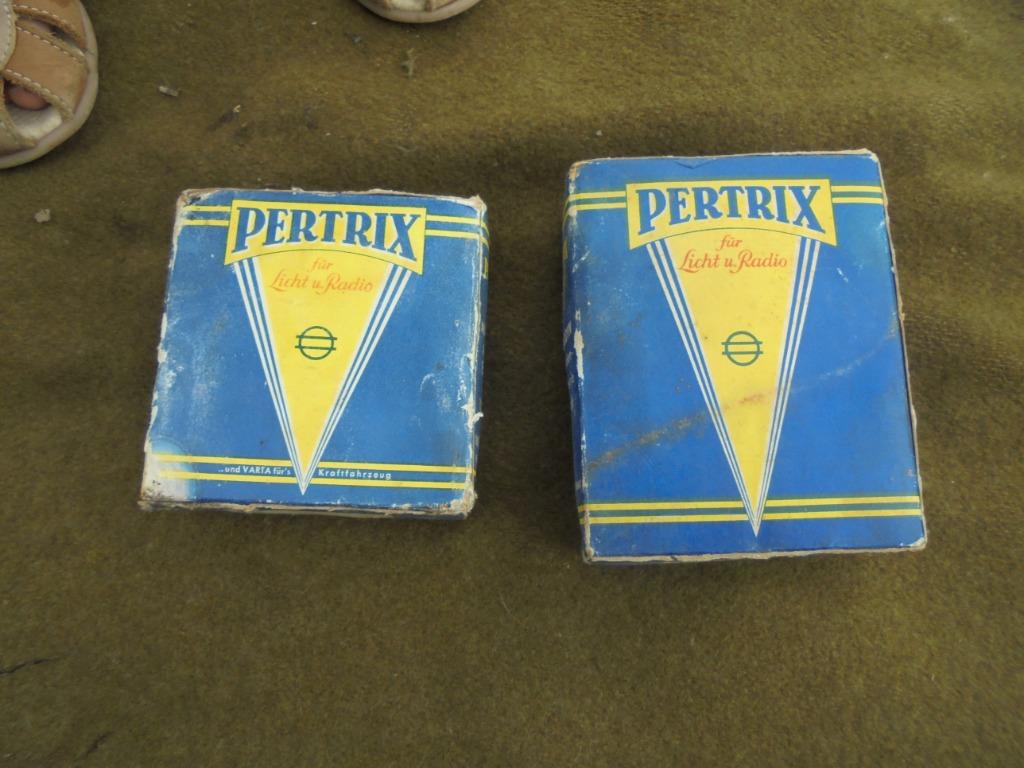 anciennes piles pour radio de marque pertrix de 45 v /100v, Enlèvement ou Envoi