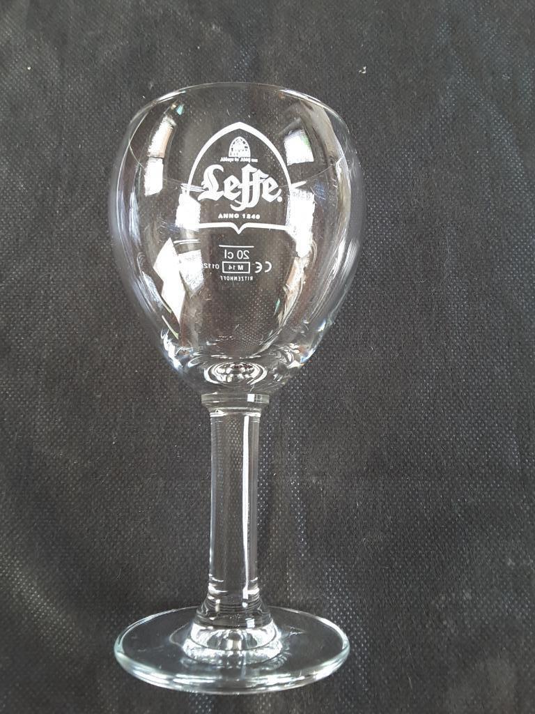 Leffe glas 20 cl wit patroon met schaalverdeling 20 cl M14 r, Verzamelen, Ophalen of Verzenden, Nieuw, Glas of Glazen, Leffe