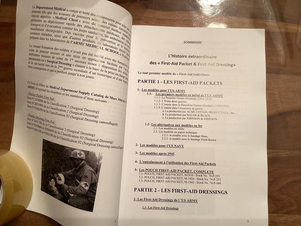 US WW2 MEDICAL - LES FIRST AID PACKETS & DRESSING - LIVRE, Collections
