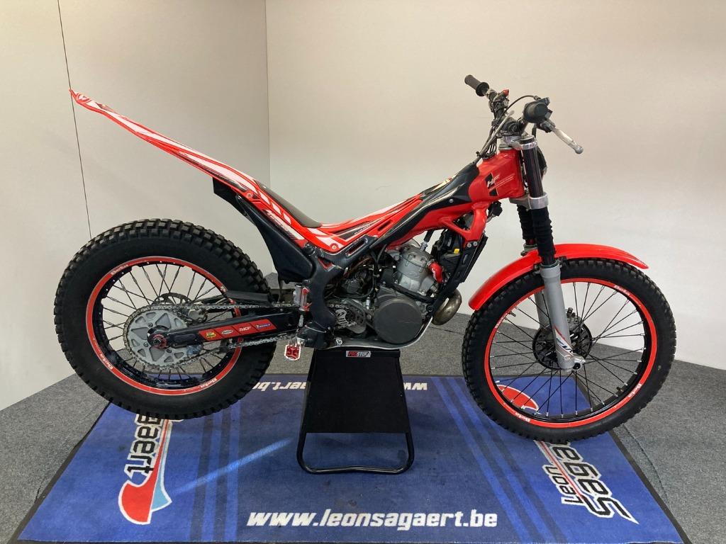 Bêta EVO 300 bwj. 2013 à 2950 réf. LS 2206, Motos, 300 cm³, Entreprise, Jusqu'à 11 kW, Sport