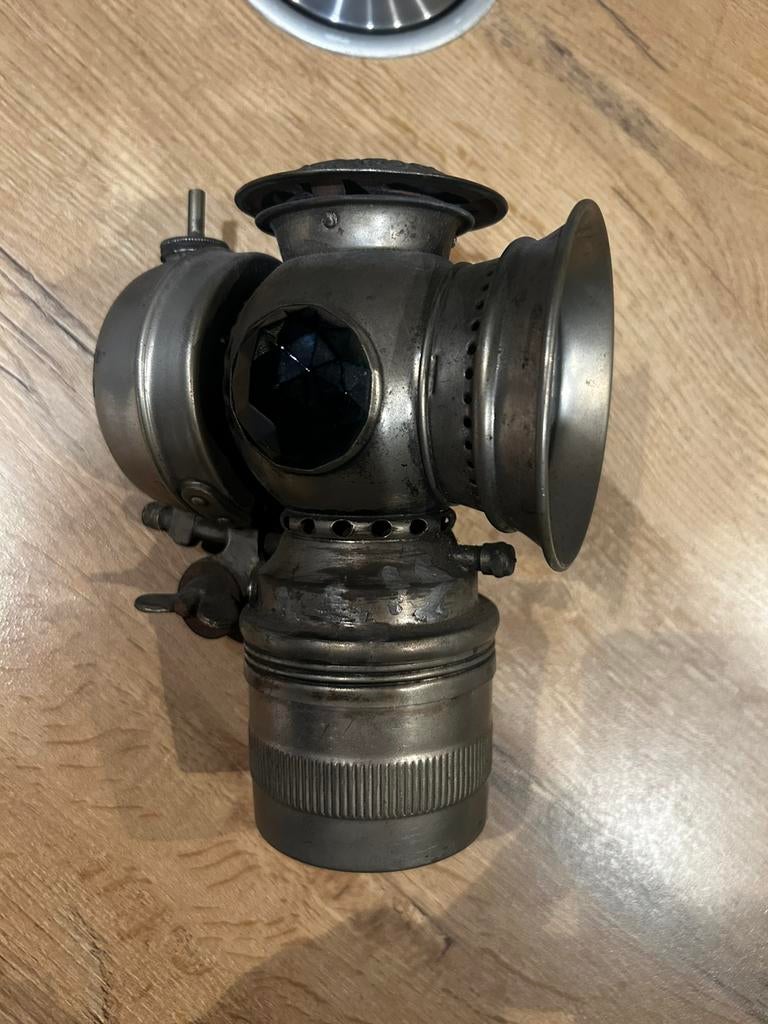 Ancienne lampe velo Kenosha, Enlèvement