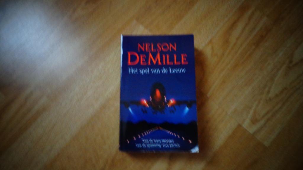boek Het spel van de leeuw- NelsonDeMille-540 blz-Ned.thrill, Ophalen, Nieuw