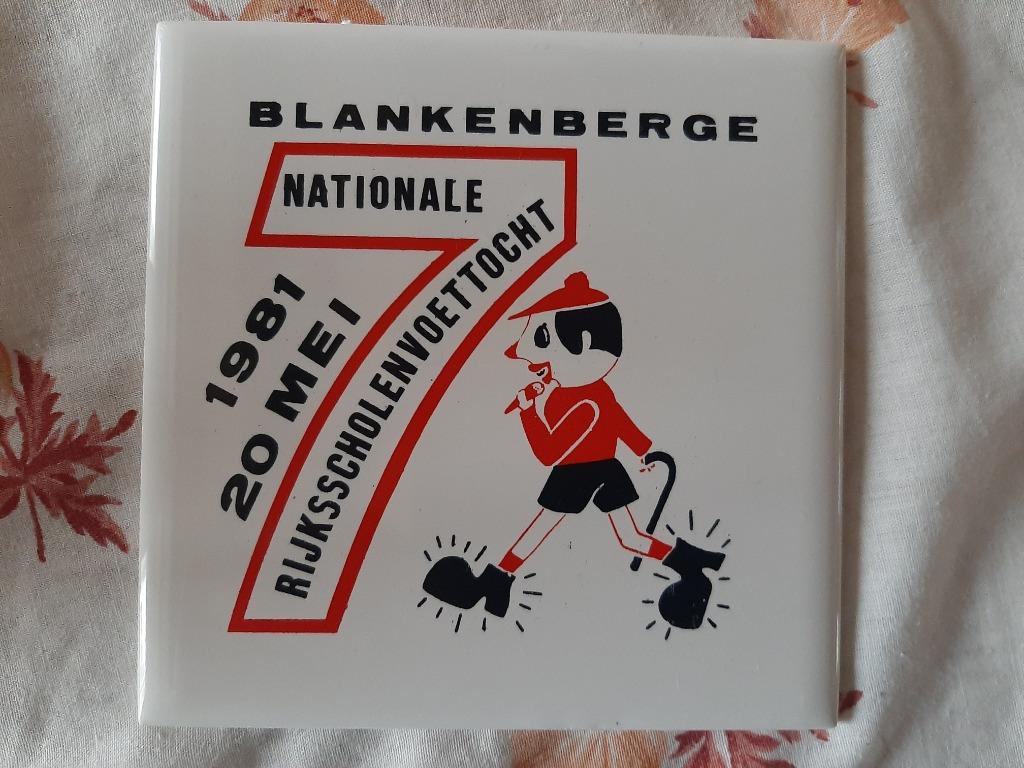 Vintage tegel keramiek Blankenberge 1981 Scholenvoettocht, Doe-het-zelf en Bouw, Tegels, Keramiek, Nieuw, Minder dan 5 m², Minder dan 20 cm