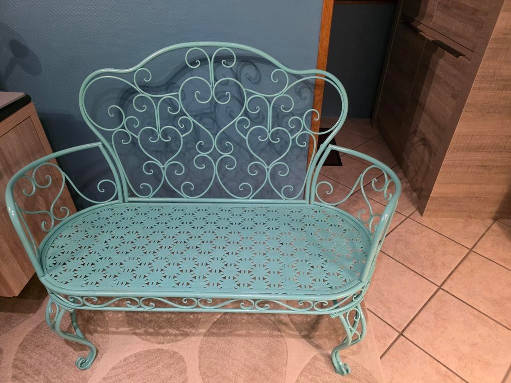 Très beau banc en fer forgé bleu turquoise style romantique, Enlèvement, Métal