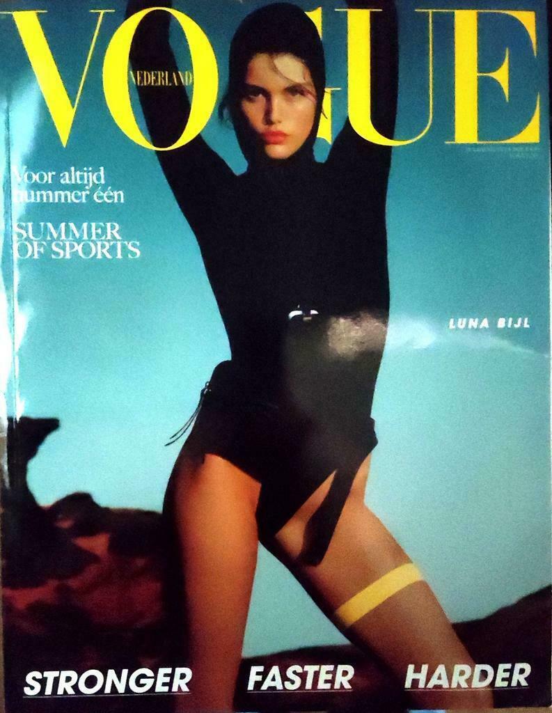 VOGUE zomer 2021, Boeken, Tijdschriften en Kranten, Ophalen of Verzenden, Zo goed als nieuw