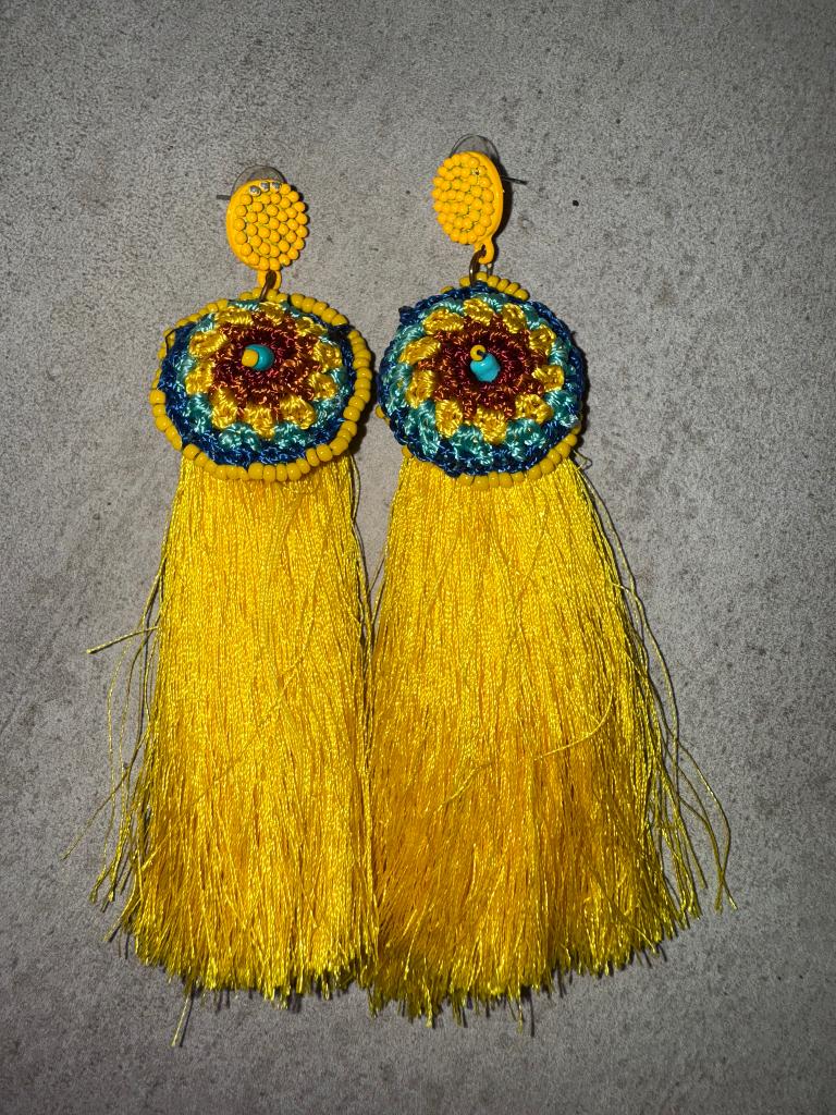 Boucles d’oreilles Six jaune, Bijoux, Sacs & Beauté, Boucles d'oreilles, Enlèvement ou Envoi, Neuf, Jaune, Pendantes