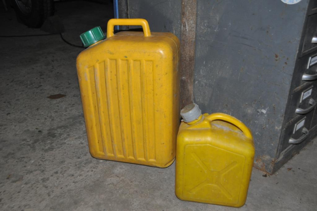 2 Bidons d'eau vintage, Caravanes & Camping, Enlèvement, Utilisé
