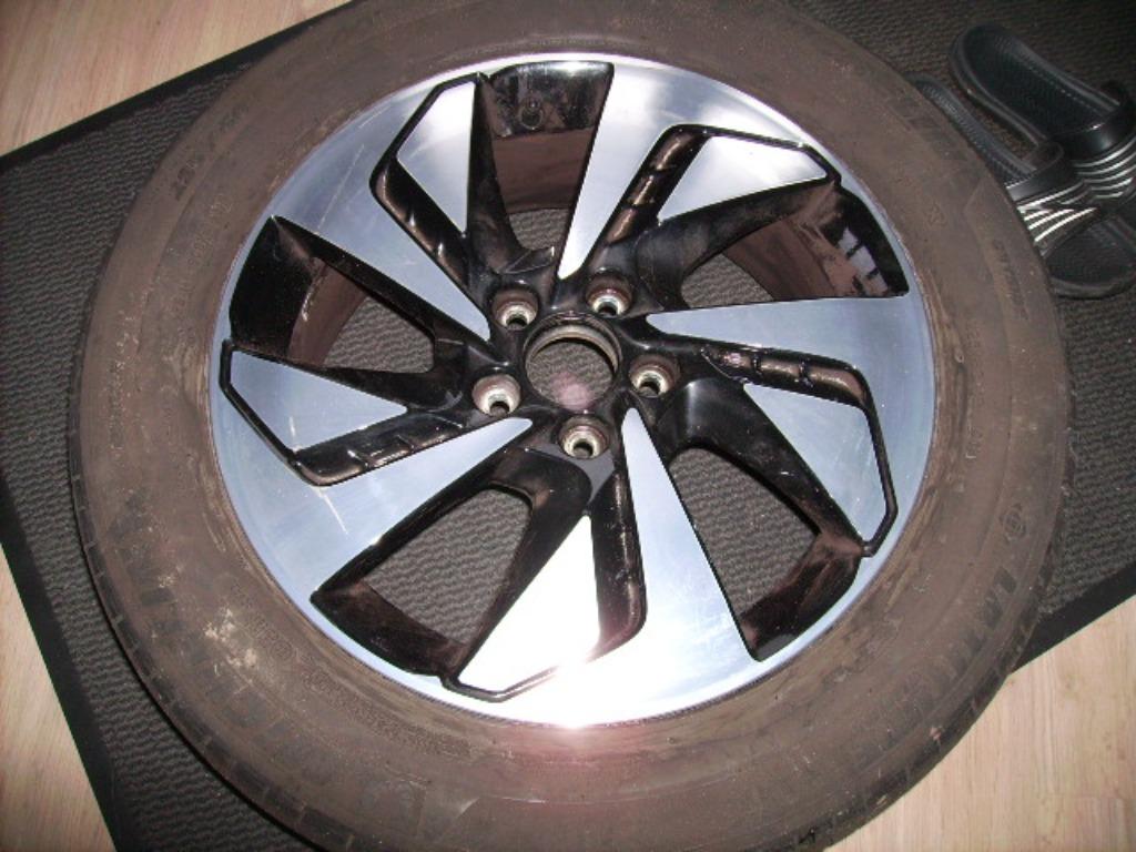 Band + velg van honda CRV, Auto-onderdelen, Banden en Velgen, Ophalen, 18 inch, Gebruikt, Banden en Velgen