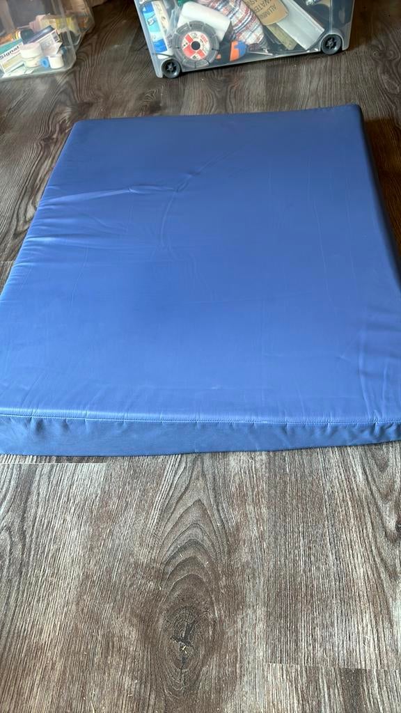 Coussin triangulaire, mousse viscoélastique, Oreiller, Une personne, Enlèvement, Utilisé