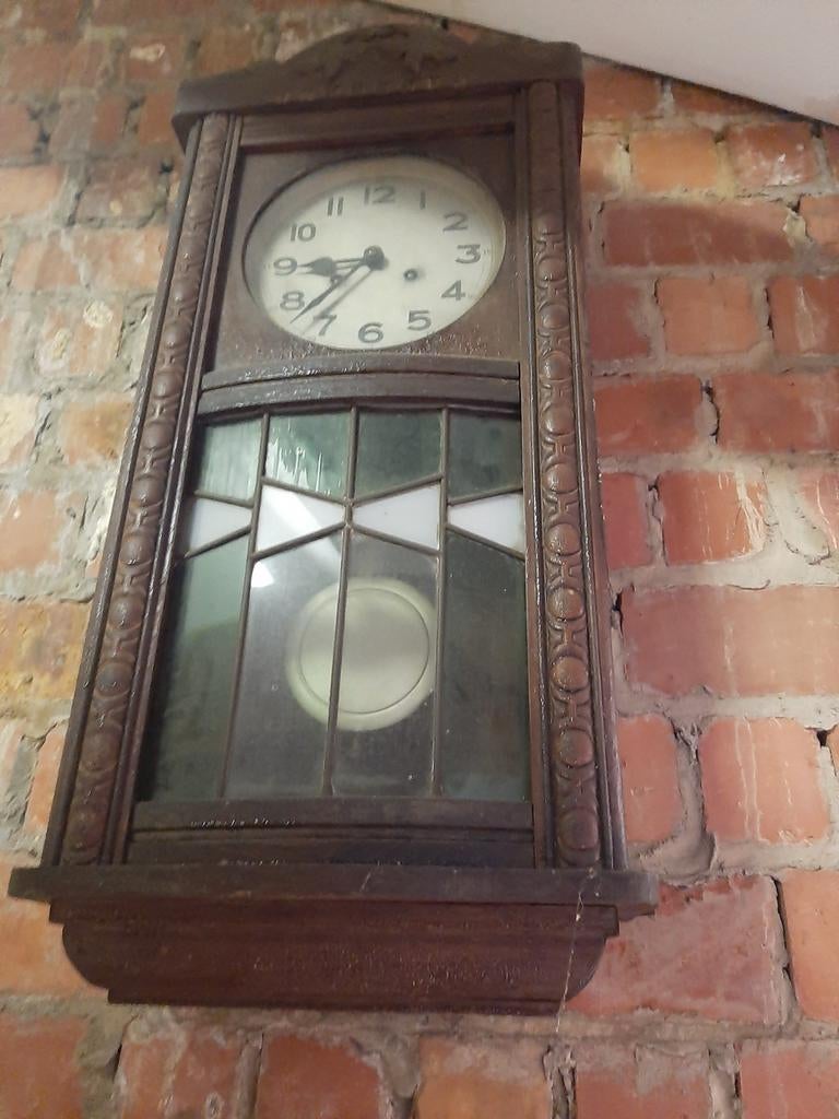Horloge ancienne, Enlèvement