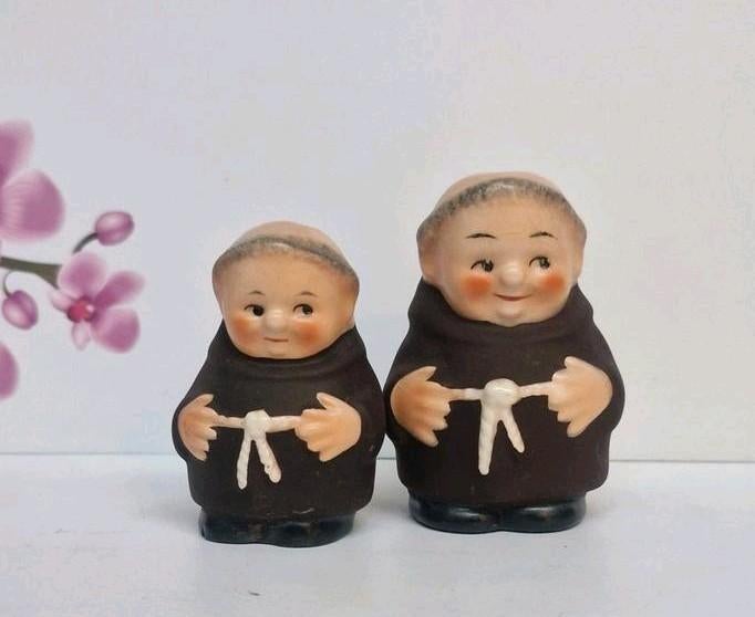 🖤 Monniken Zout- en Pepervaatjes, Verzamelen, Poppetjes en Figuurtjes, Ophalen of Verzenden
