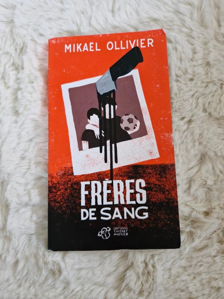 Frère de sang de Mikaël Ollivier, Boeken