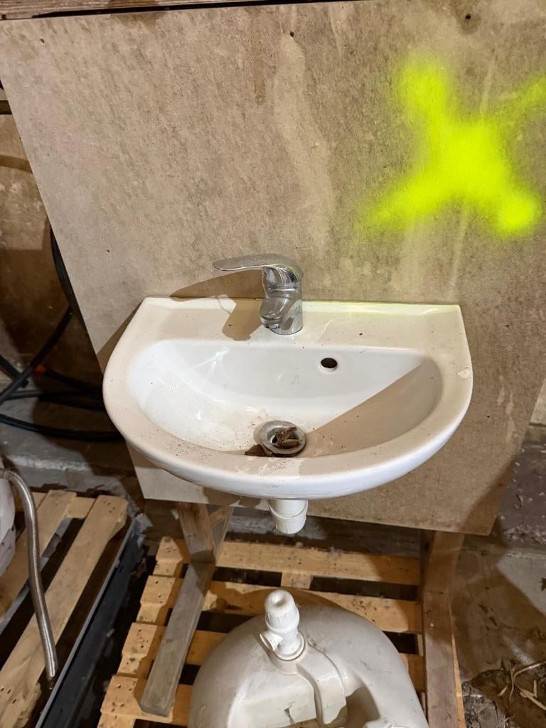4 x keramiek lavabo, Doe-het-zelf en Bouw, Ophalen, Gebruikt