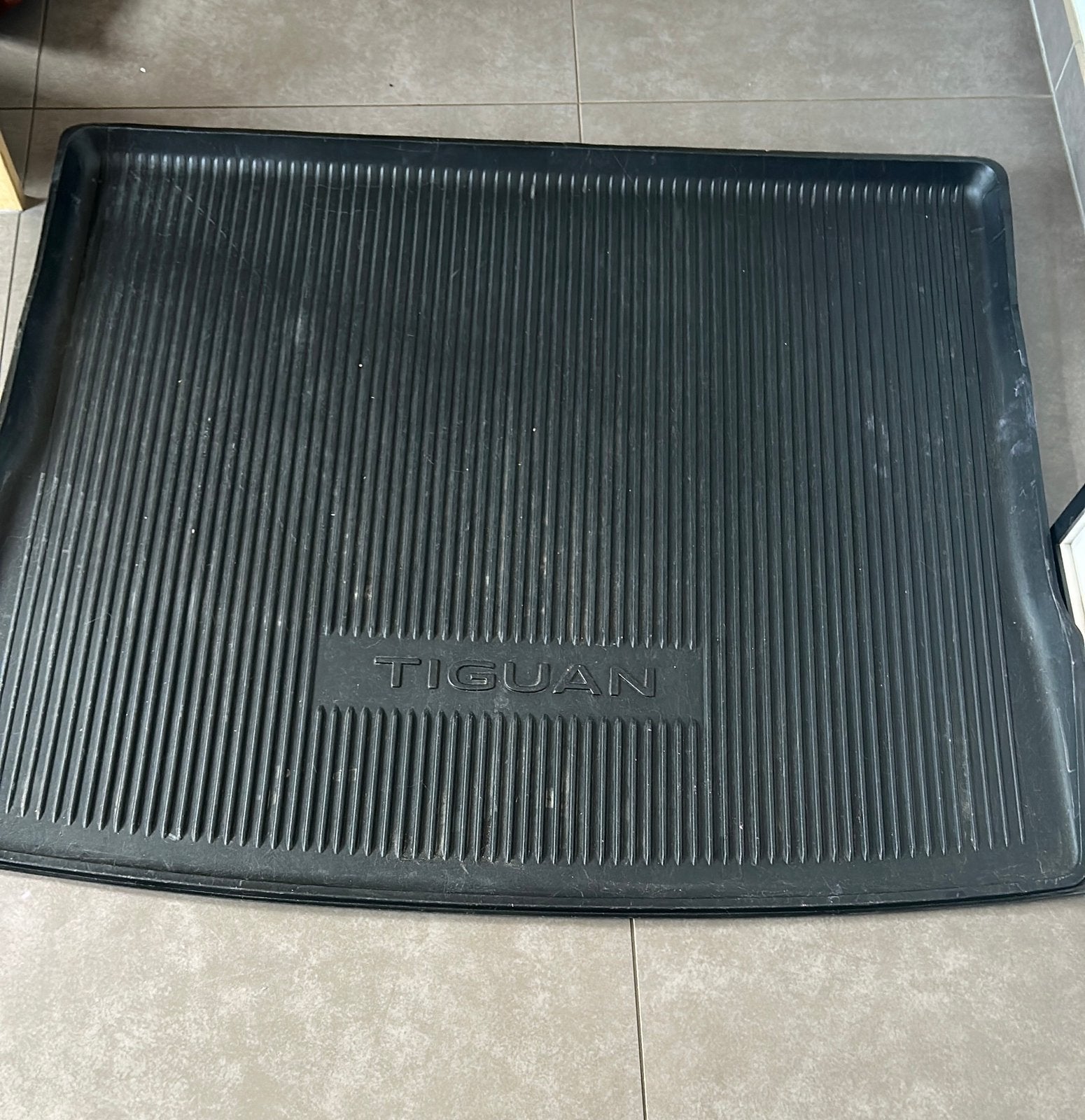 Koffermat Origineel vw nieuw model tiguan, Auto diversen, Kofferbakmatten, Ophalen, Zo goed als nieuw