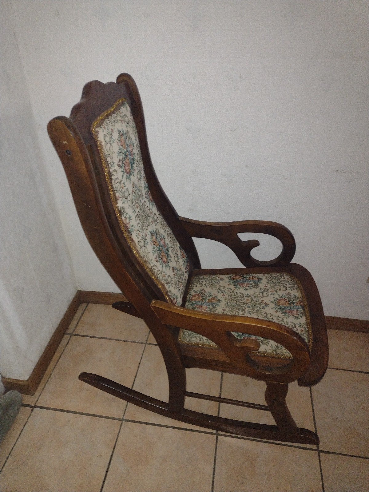 Fauteuil à bascule, Enlèvement, Utilisé, Bois, Antiek
