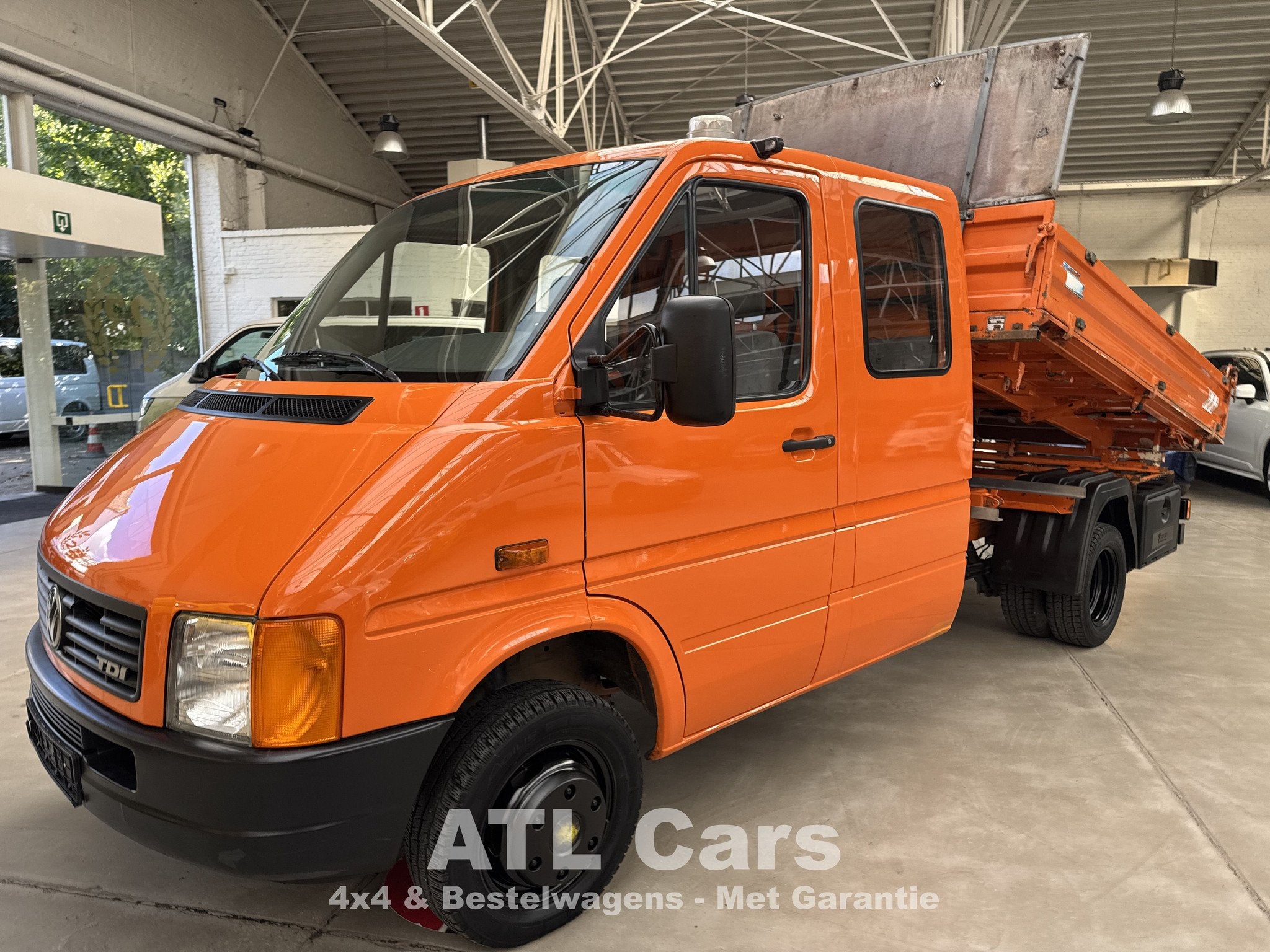 Volkswagen LT 2.5 Diesel | 3-zijdige Kipper | Dubbele Cabine, 2500 cc, 75 kW, Gebruikt, https://public.car-pass.be/vhr/5d49158f-b55b-4362-8700-e03eeb379d9a