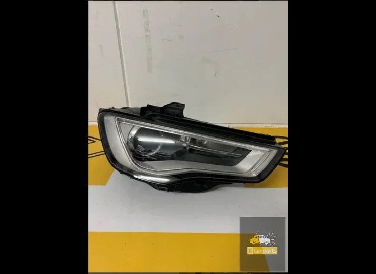 Phare Audi A3 8V Bixenon 2012-2016 8VO941006 Phare droit, Autos : Pièces & Accessoires, Éclairage, AUDI AG, Auto-Union-Strasse 1
85045  Ingolstadt, DE