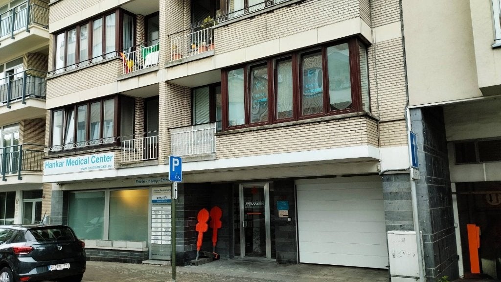 Lumineux cabinet de kinésithérapie au 2ème étage, Immo, 40 m², Habitation avec espace professionnel, Bruxelles, 1 pièces