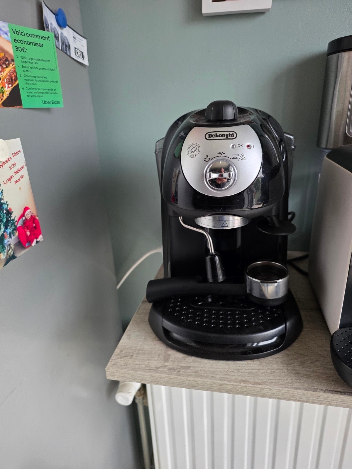 Machine à café DeLonghi,  neuve, Electroménager, Machine à espresso, Réservoir d'eau amovible, 2 à 4 tasses, Enlèvement
