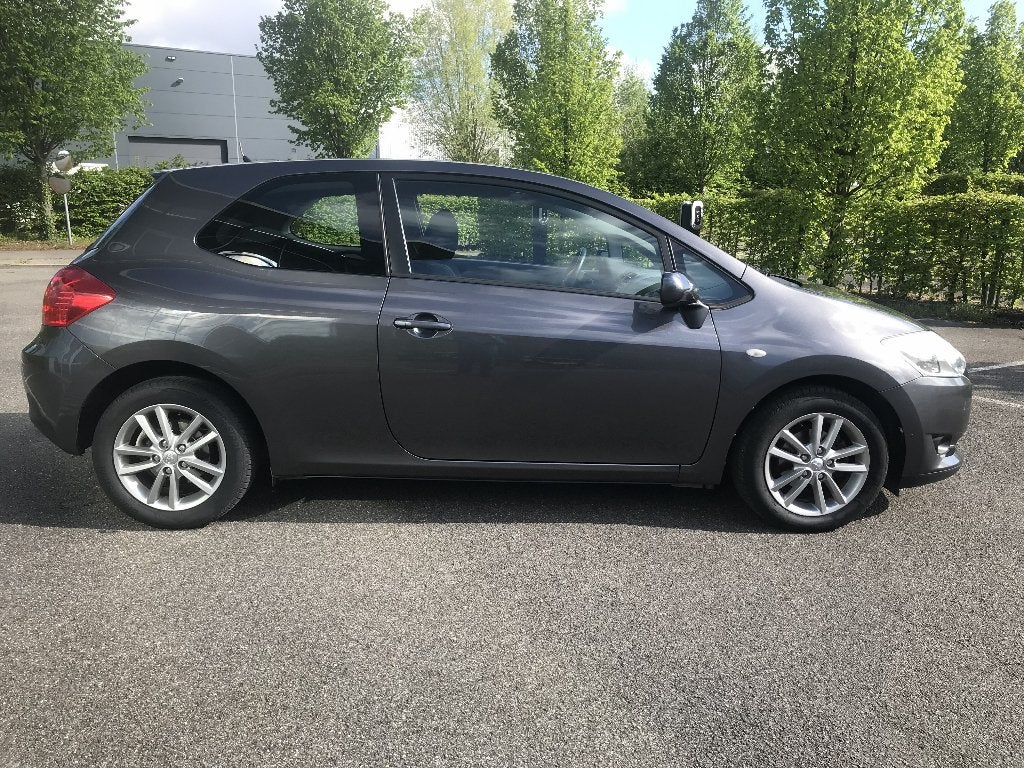 Navigation Toyota Aurus essence 2009 - homologuée, Autos, Achat, Boîte manuelle, Entretenue par le concessionnaire, 5 places