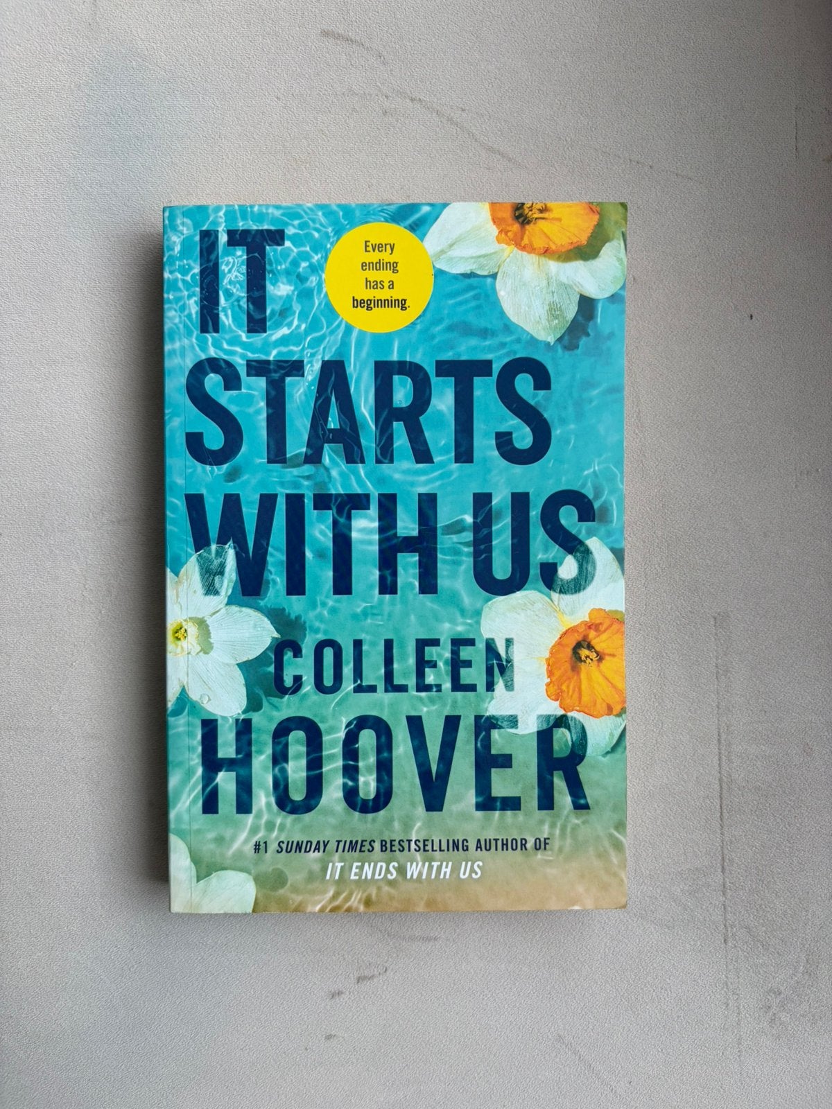 Colleen Hoover - It starts with Us - Anglais, Enlèvement ou Envoi, Comme neuf