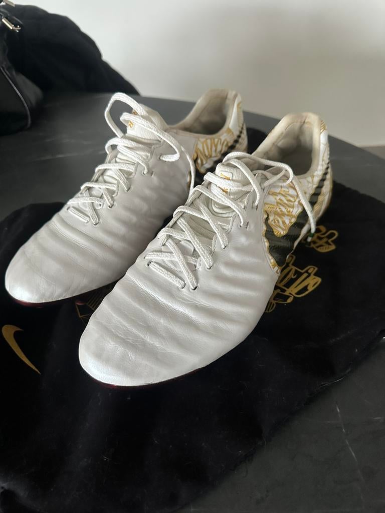Voetbalschoenen Sergio Ramos Limited Edition maat 45, Sport en Fitness, Ophalen, Zo goed als nieuw, Schoenen