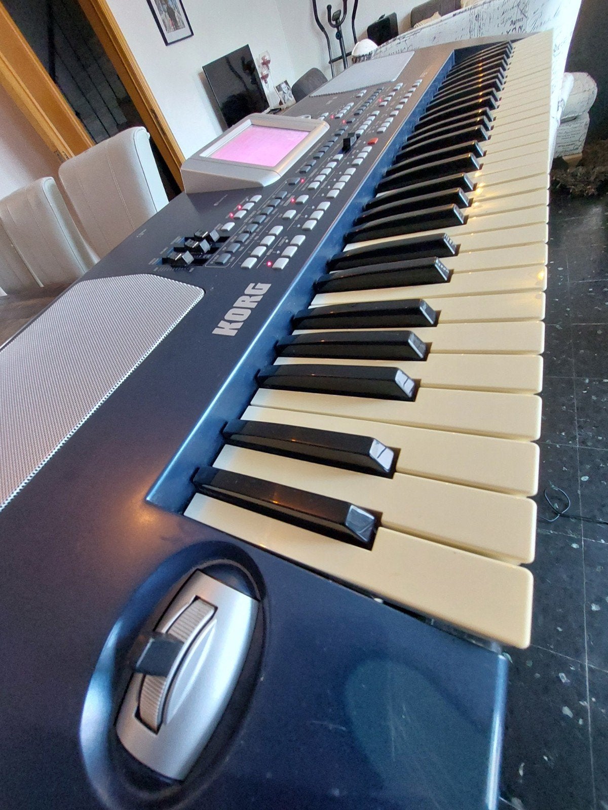Korg Pa500 keyboard met standaard, Musique & Instruments, Claviers, Enlèvement, Utilisé