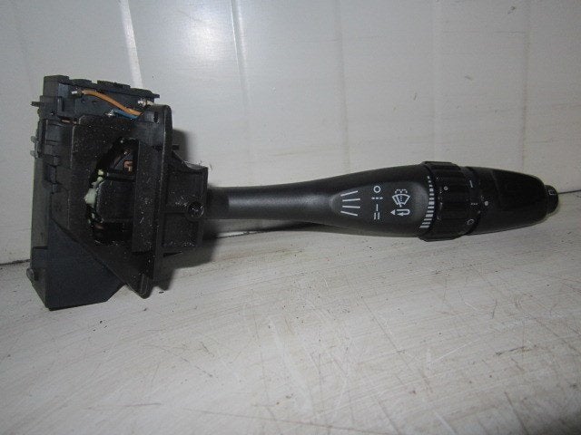 COMMODO ESSUIE-GLACE Mitsubishi Carisma (01-1995/06-2006), Autos : Pièces & Accessoires, Utilisé, Mitsubishi