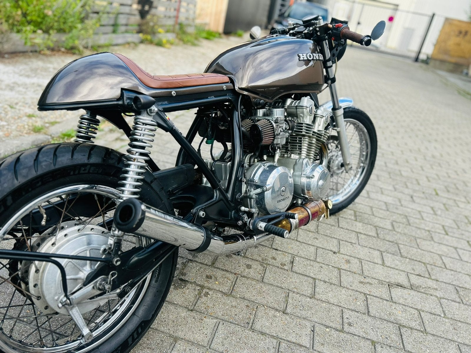 Honda CB 750 Café Racer, Motos, Entreprise