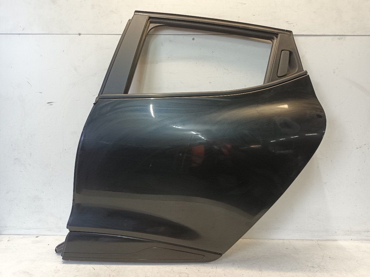 Portier links achter Renault Clio, Onderdelen@venauto.nl, Van der Ven Autorecycling B.V., Gebruikt, Ettenseweg 76, 4706 PB Roosendaal, The Netherlands