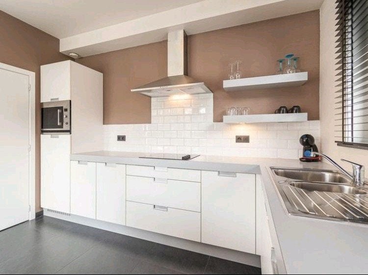 Witte keuken met grijs werkblad (Krijnen keukens), Ophalen, Gebruikt, Wit, Hoekkeuken