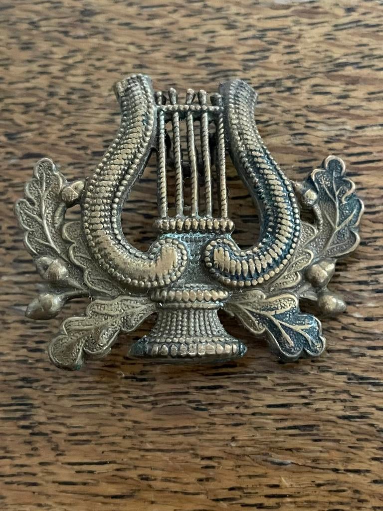 British Army WW1 / WW2 Volunteer Musician's Cap Badge, Verzenden