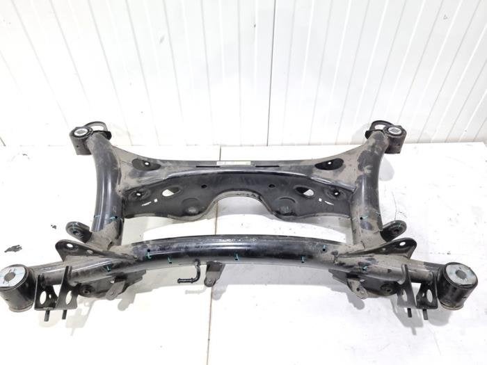 Faux châssis d'un Lynk & Co 01, Autos : Pièces & Accessoires, Suspension & Châssis, Autres marques automobiles, Utilisé, 3 mois de garantie