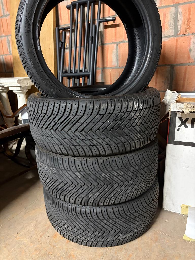 Banden, Auto-onderdelen, Banden en Velgen, 19 inch, Ophalen of Verzenden, All Season, Band(en)