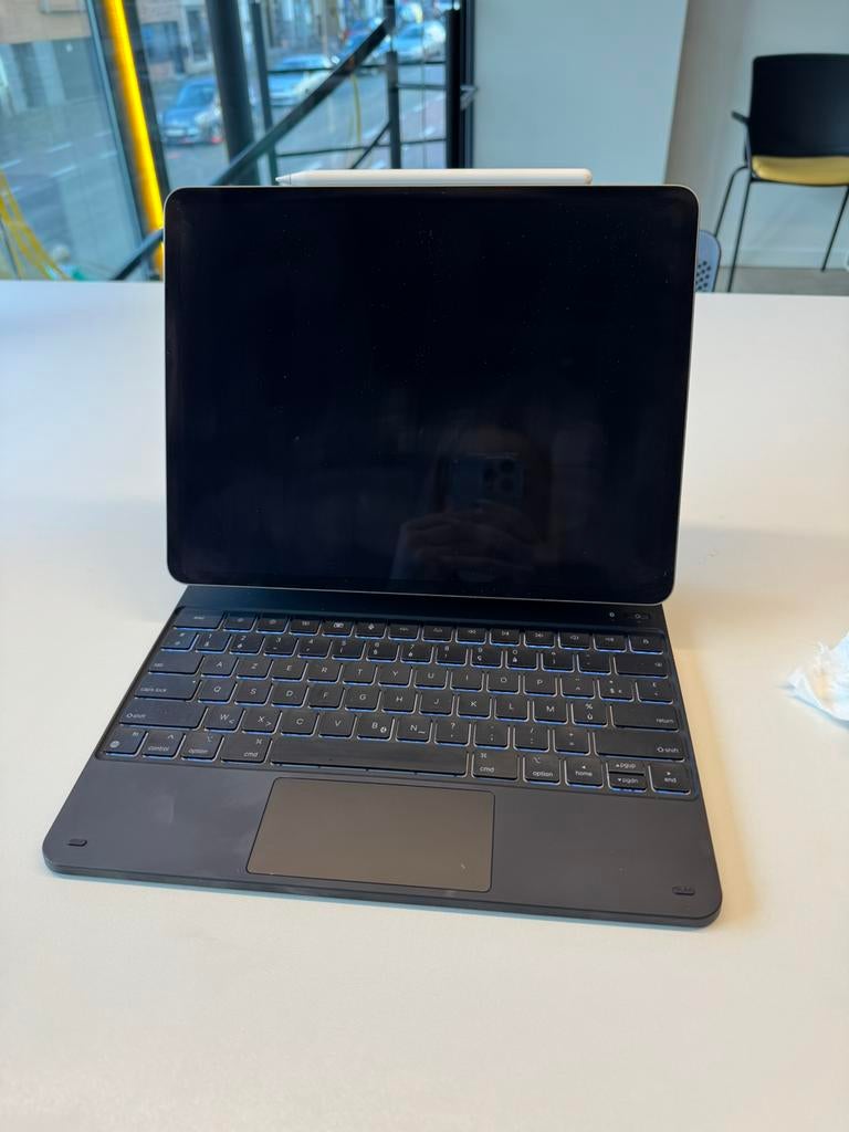 iPad Air 2024 - 13 inch (M2), Computers en Software, Apple iPads, Ophalen, 13 inch of meer, Apple iPad Air, Zo goed als nieuw