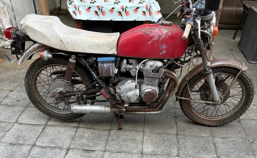 Honda 400 four et Suzuki 750 GSX E