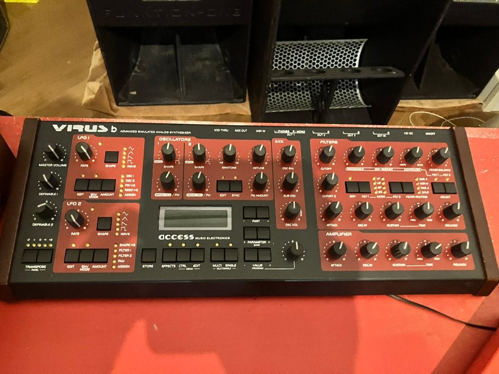 Access VIRUS b Desktop Synthesiser, Muziek en Instrumenten, Synthesizers, Overige merken, Gebruikt, Verzenden, Overige aantallen