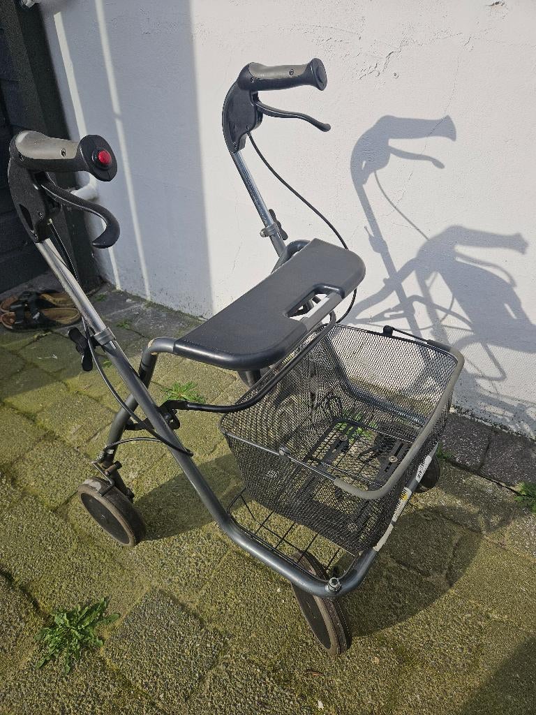 rollator, Ophalen of Verzenden, Zo goed als nieuw
