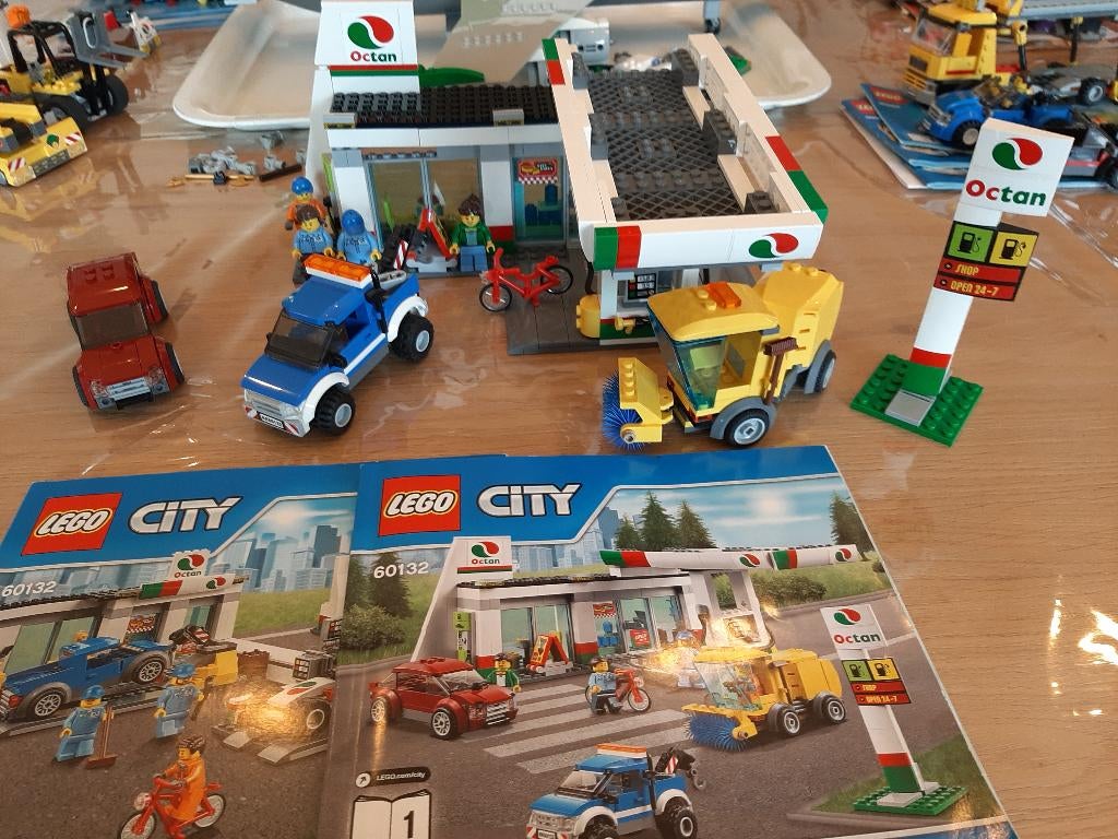 Lego City set 60132 Service Station, Kinderen en Baby's, Speelgoed | Duplo en Lego, Zo goed als nieuw, Lego, Complete set, Compleet
