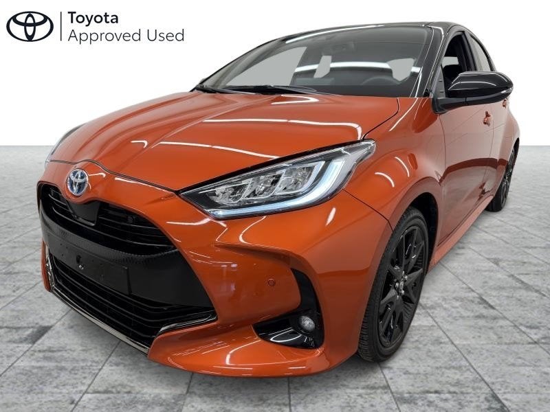 Toyota Yaris Style + Hi-tech Pack, Automaat, 1498 cc, Overige kleuren, Hybride Elektrisch/Benzine