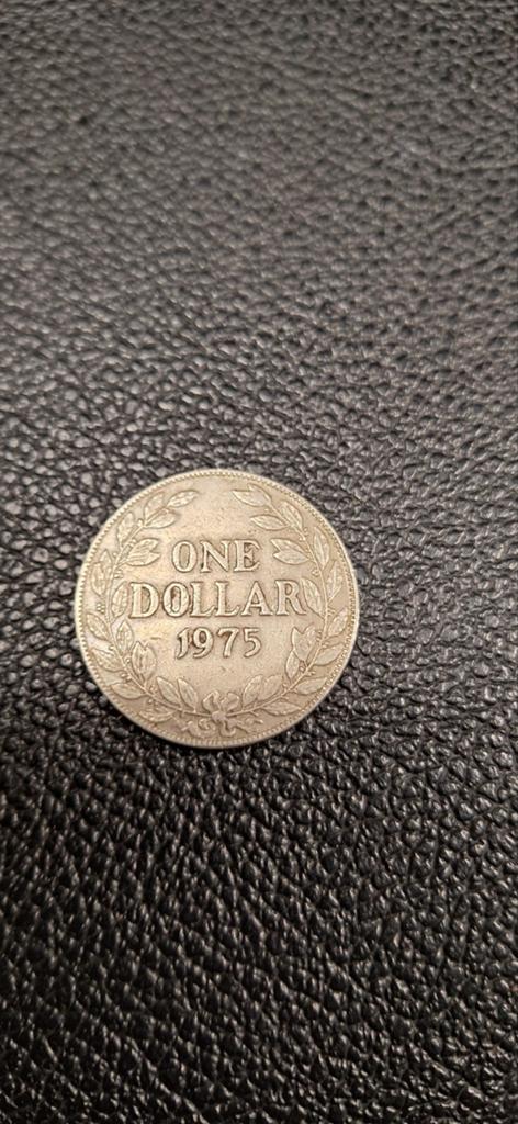 Liberia one dollar 1975, Postzegels en Munten, Munten | Afrika, Ophalen of Verzenden