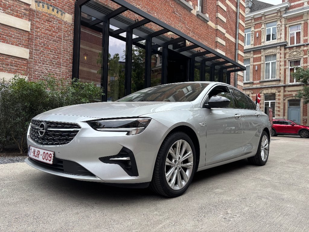 Opel Insignia 1.5 Diesel 122 ch Autom | 68 000 km | Cuir, Argent ou Gris, Achat, Noir, Electronic Stability Program (ESP)