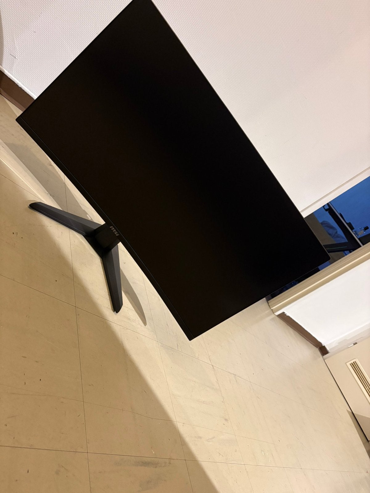 MSI gebogen 32-inch WQHD-scherm, Computers en Software, Monitoren, Ophalen, Zo goed als nieuw