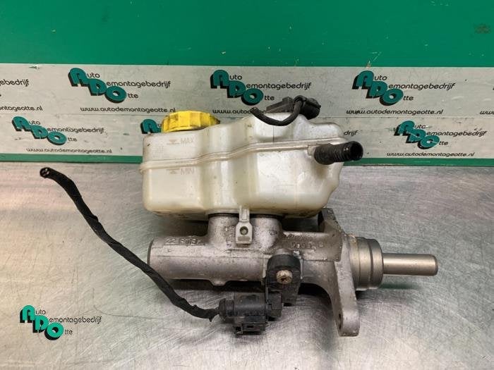 Cylindre de frein principal d'un Volkswagen Polo (Polo 09-), Volkswagen, -, 3 mois de garantie, Utilisé