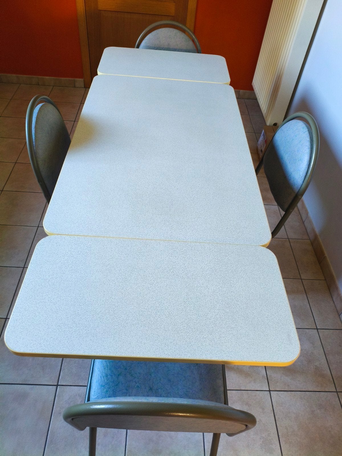 table de cuisine et 4 chaises, Maison & Meubles, Enlèvement, Gris, Quatre