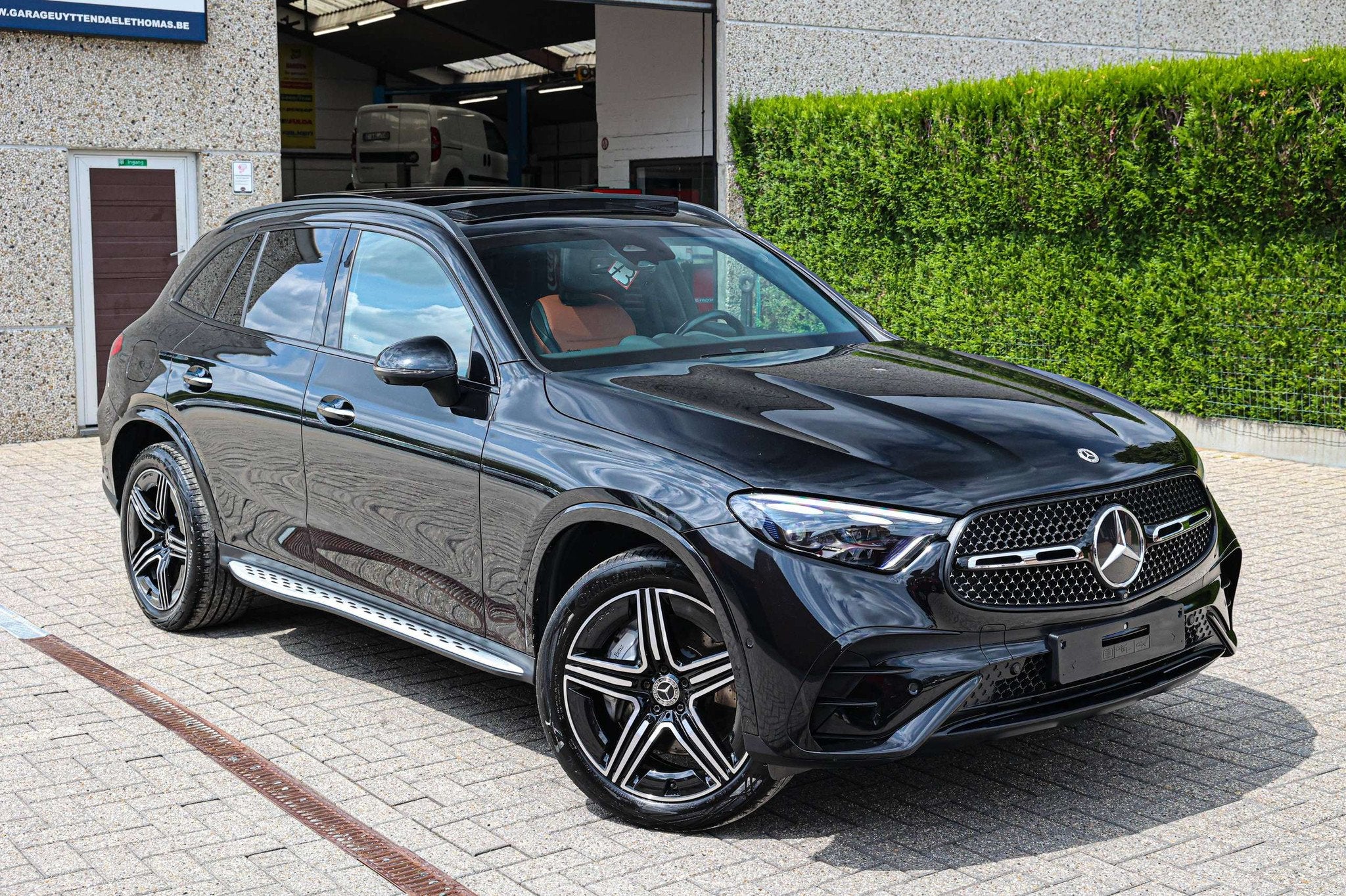 Mercedes-Benz GLC 300 AMG-PAKKET*PANORAMISCH-DAK*360CAMERA, Auto's, Gebruikt, Euro 6, 4 cilinders, Zwart