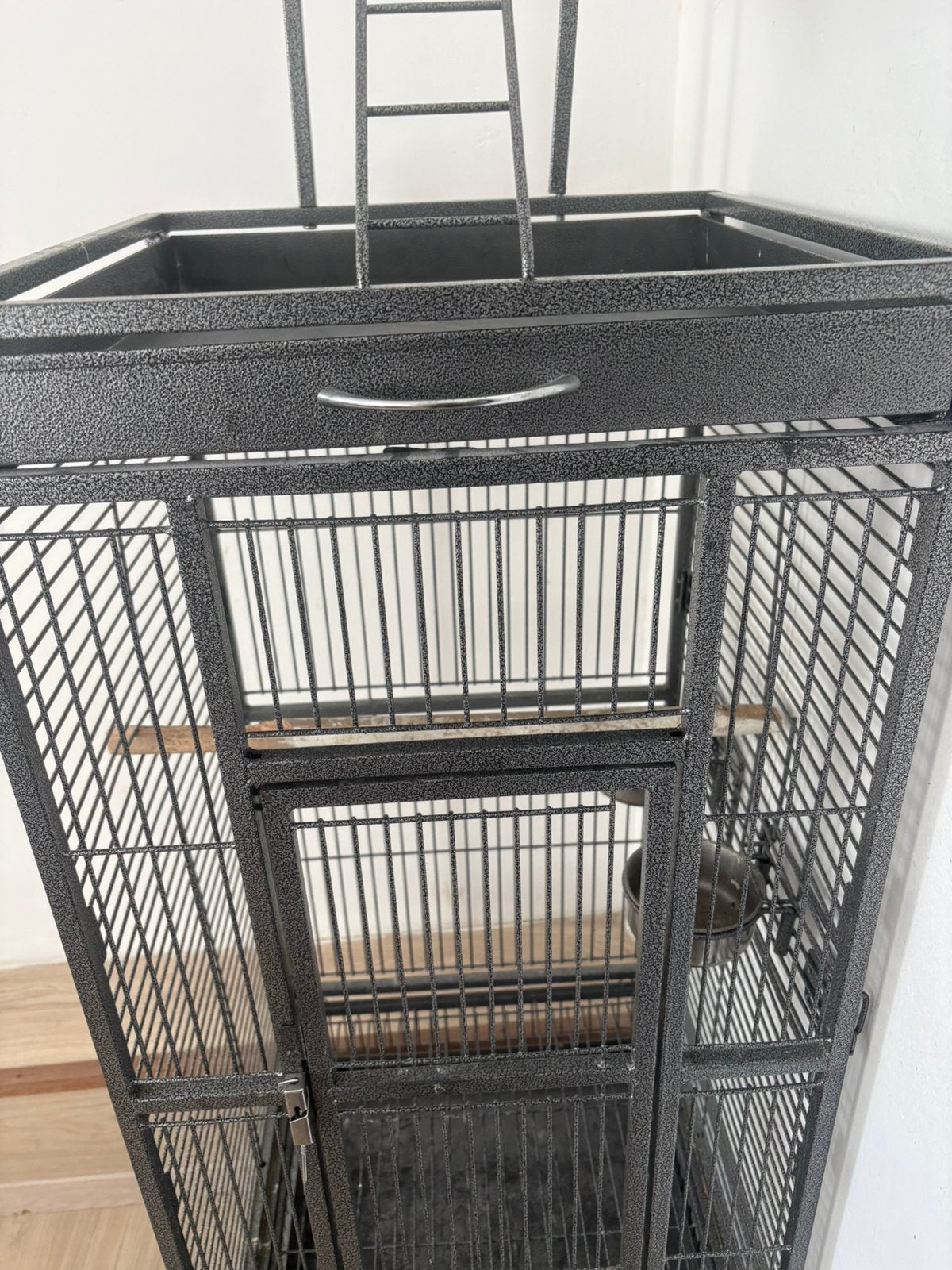 Mooie grote en stevige vogelkooi., Ophalen, Zo goed als nieuw, Vogelkooi