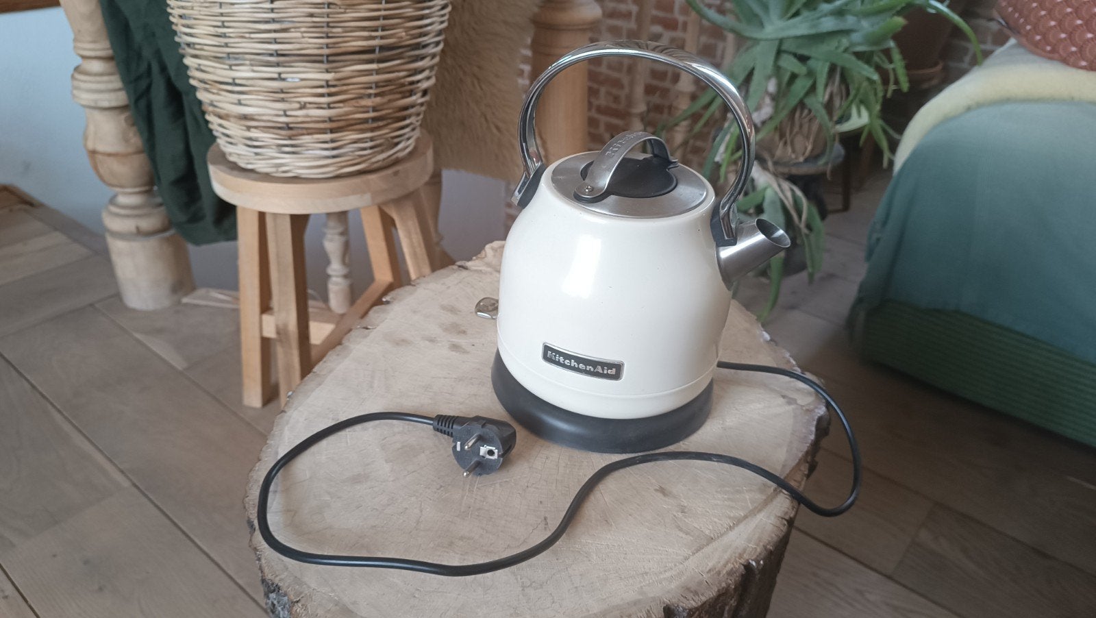 KitchenAid waterkoker Crème, Ophalen